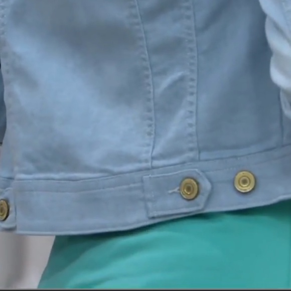 Isaac Mizrahi Stretch Denim Jacket - Picture 6 of 7